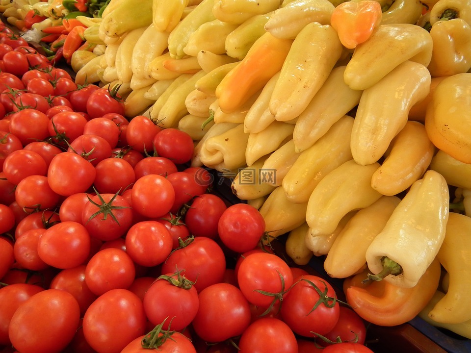 匈牙利的蔬菜,布达佩斯市场大厅,西红柿和辣椒