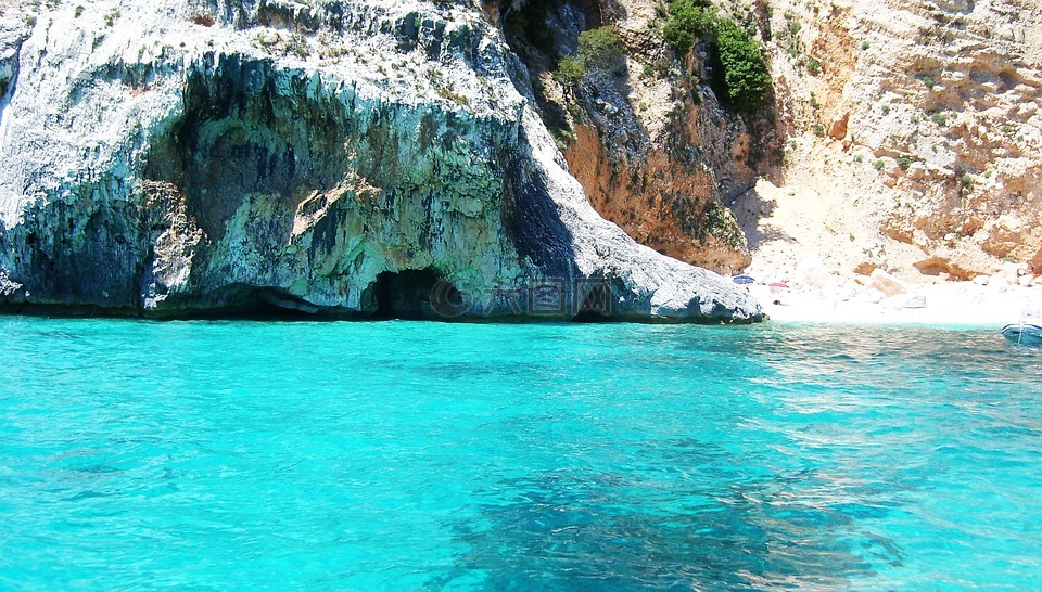 撒丁岛海滩,透明水,海