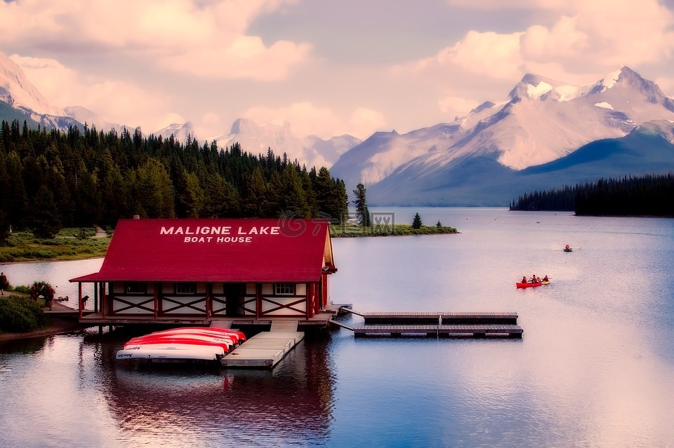 玛琳湖,加拿大,旅游