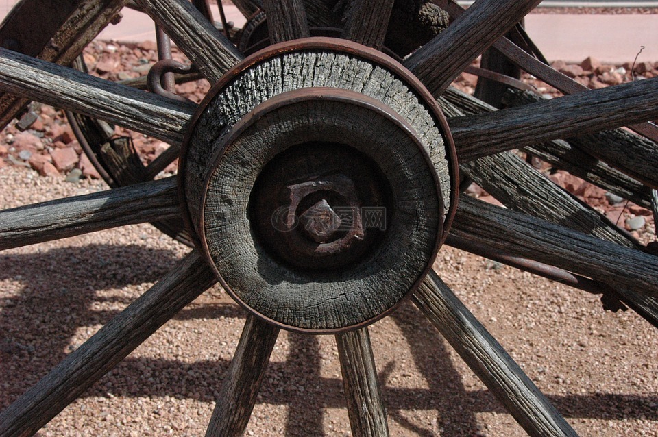 塞多纳,亚利桑那州,老货车车轮