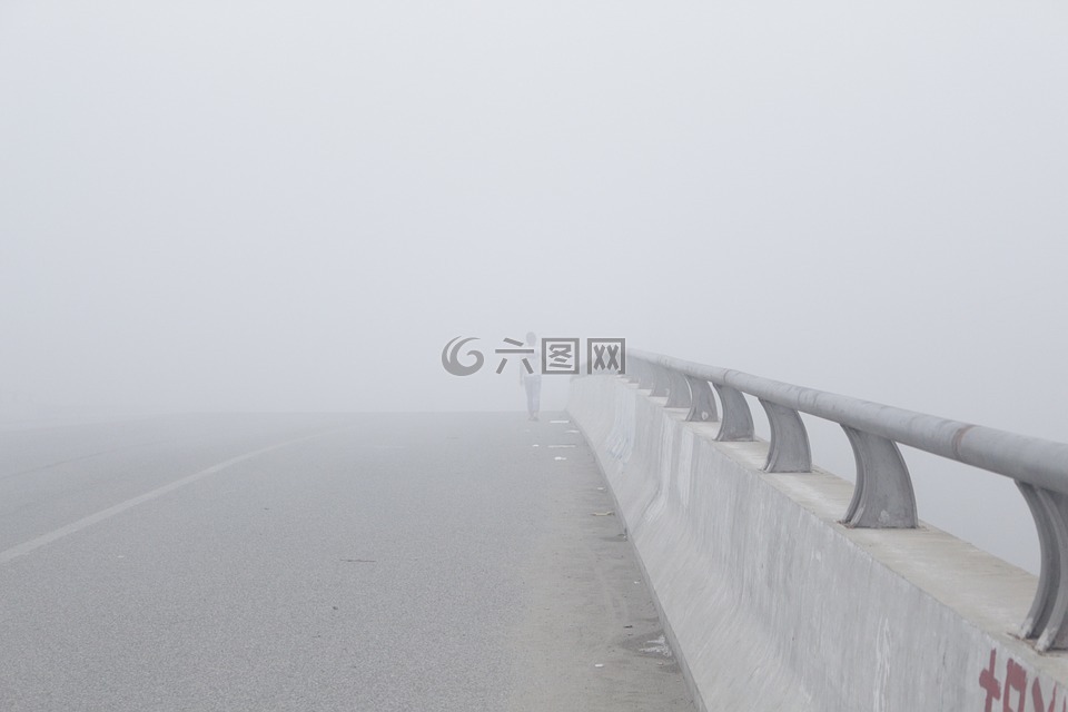 雾,桥,影
