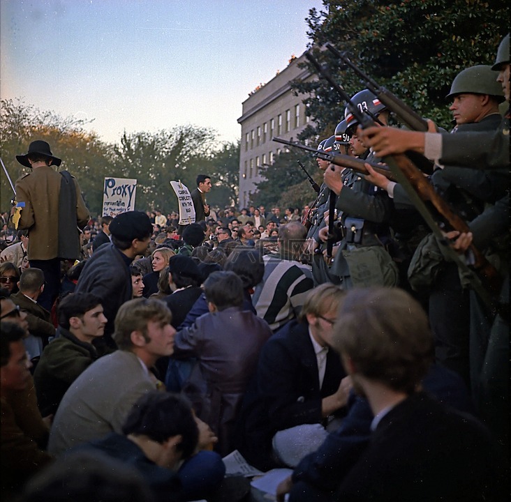 事件,反对越南战争,进入五角大楼