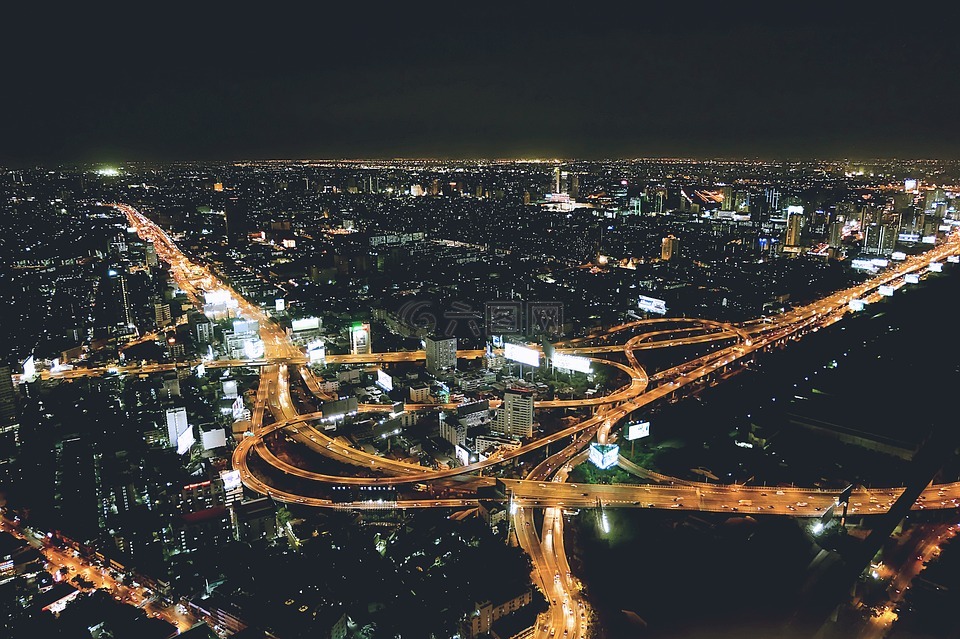 夜晚的城市,空中的视图,夜