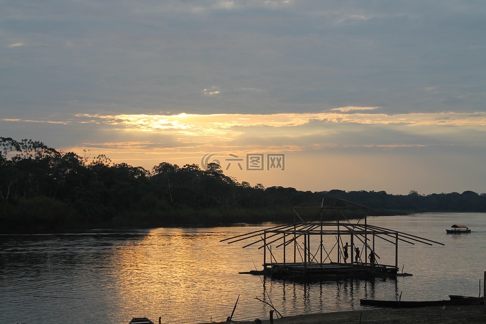 日落,loretuyaco河,纳里尼奥港