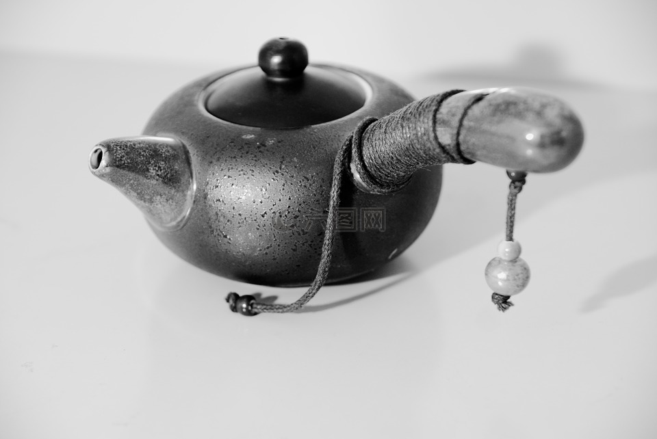 日本土的茶壶,餐具,黑白照片