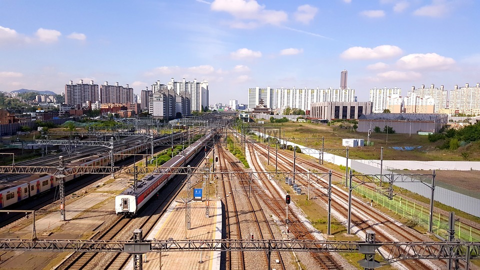 龙山车站,铁路轨道,火车路径