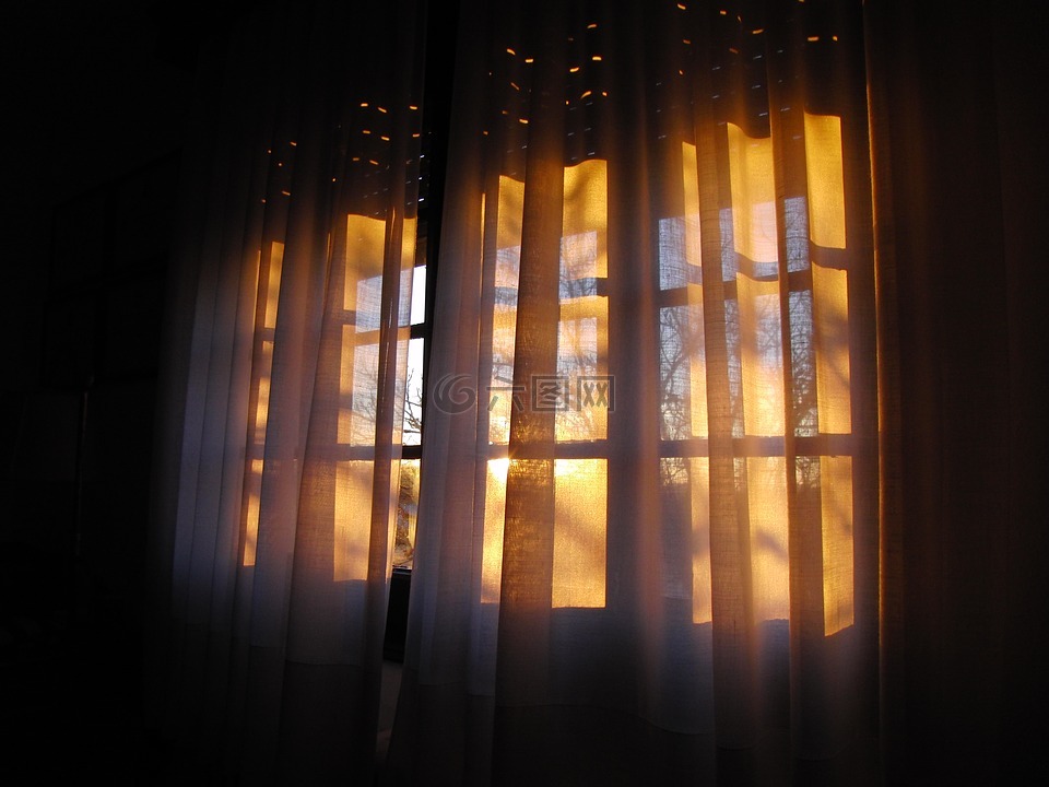 黎明,窗口,帷幕