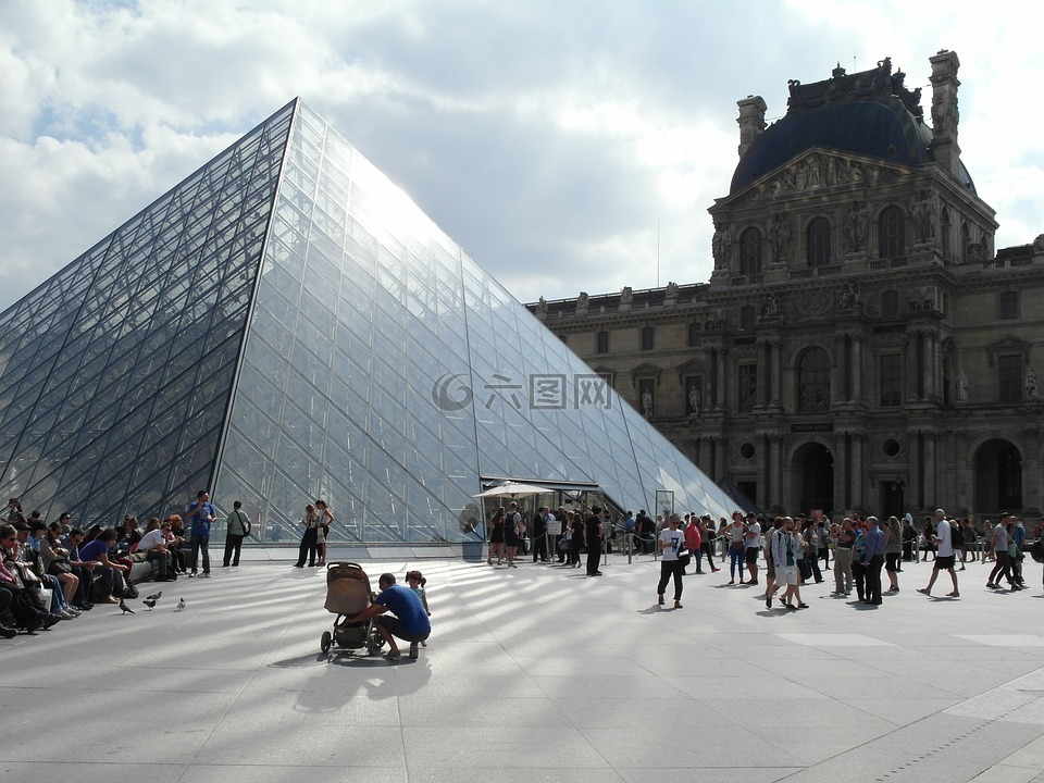 paryż,luwr,piramida酒店w¯¯luwrze