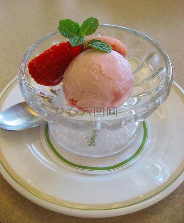草莓味,冰淇淋,草莓服