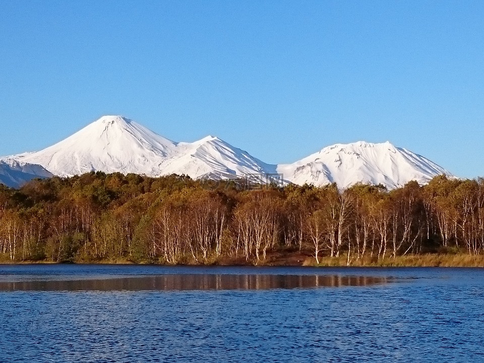 火山,白雪皑皑的群山,顶点