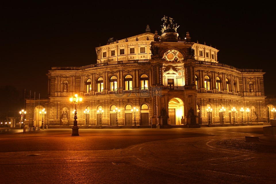 皂苷歌剧院,德累斯顿,歌剧