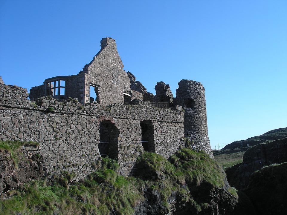 邓卢斯城堡,爱尔兰,城堡