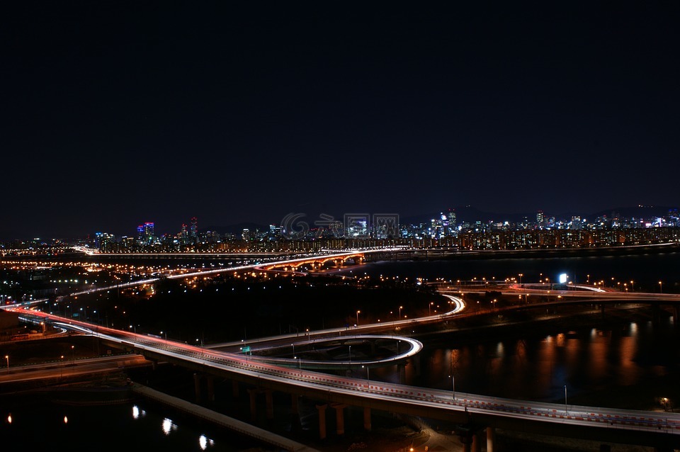 夜晚的天空,路,夜景