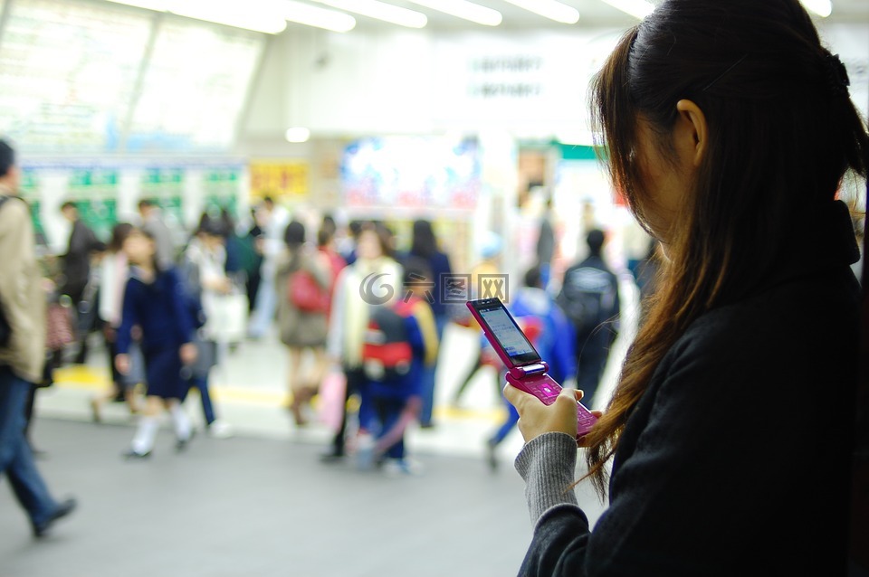 妇女,手机,涩谷站