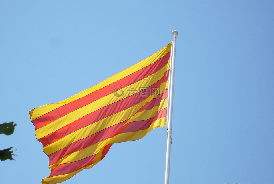 标志kataloni,天空,在桅杆上