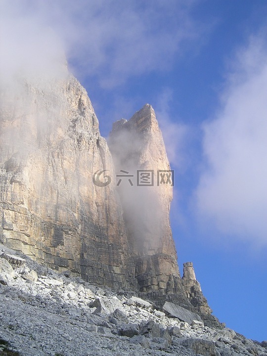 三个 zinnen,lavaredo,小怪兽