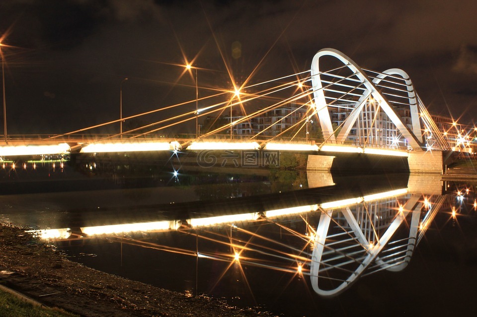 拉扎列夫桥,在俄罗斯圣彼得堡,河