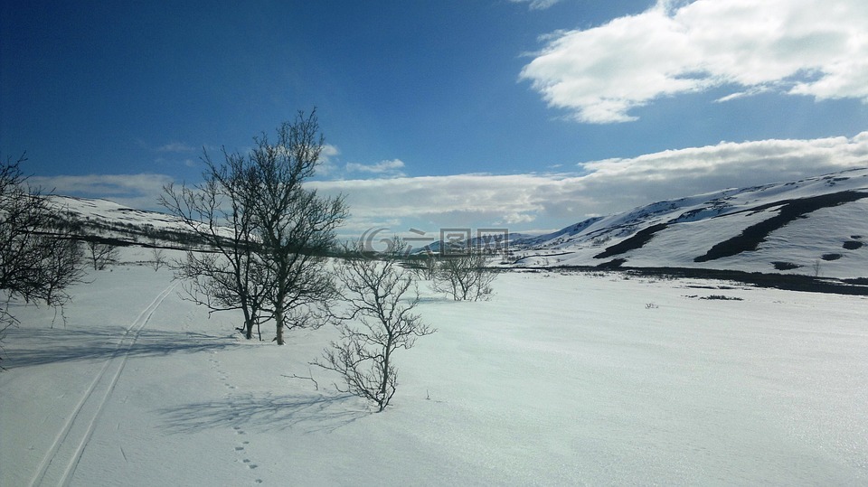 距离卡拉,拉,雪