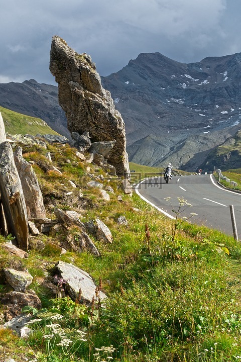 岩,通过,高高山道路