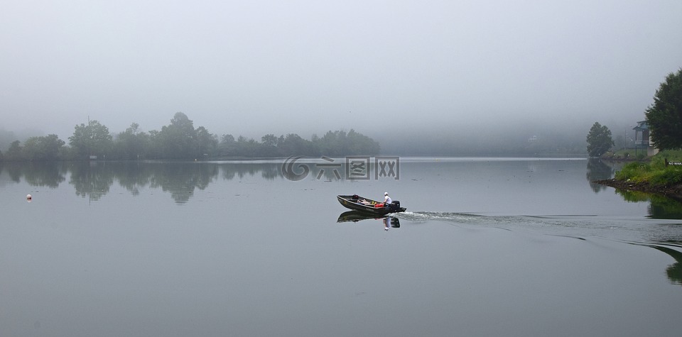 船民在雾,梅尔顿湖公园,田纳西