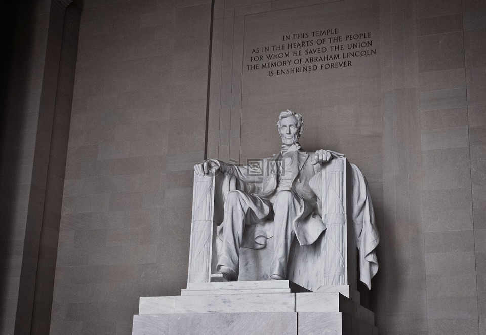 林肯纪念堂,亚伯拉罕 · 林肯,雕像