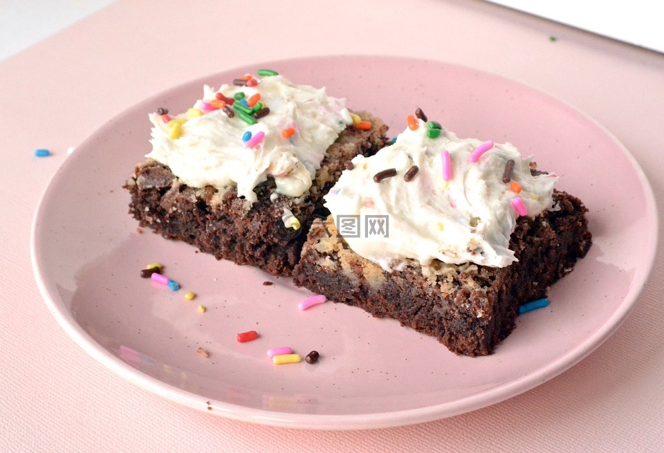 核仁巧克力饼,奶油蛋糕,自制巧克力蛋糕