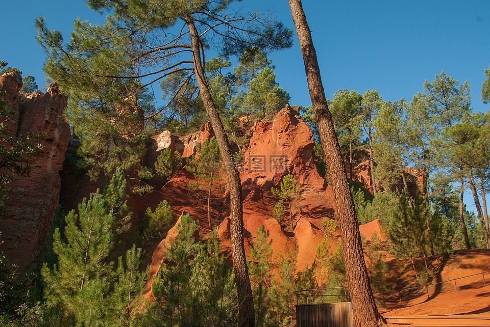鲁西荣,赭石,吕贝隆
