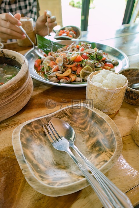 青木瓜沙拉,泰国食品,isaan餐厅的食物