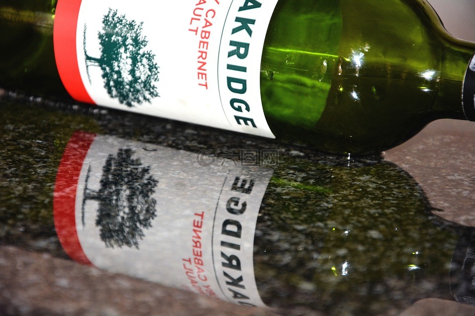 红酒,空瓶,反思