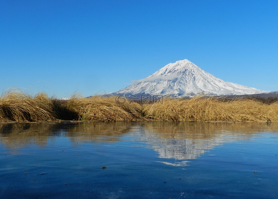 科里亚克火山,堪察加,秋季