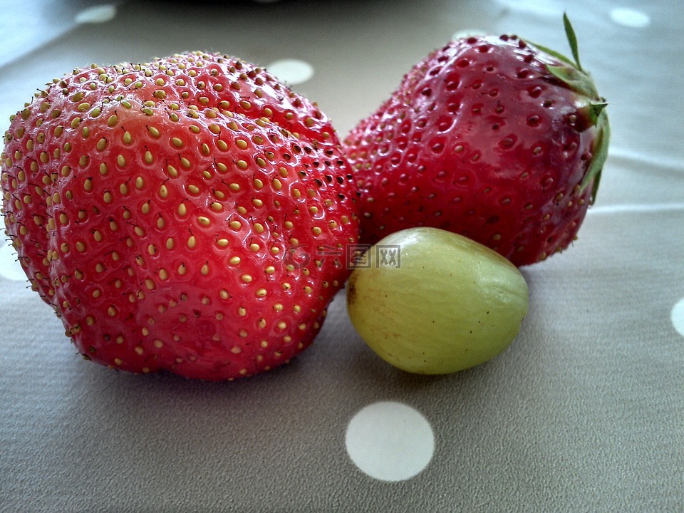 草莓,红色,绿色
