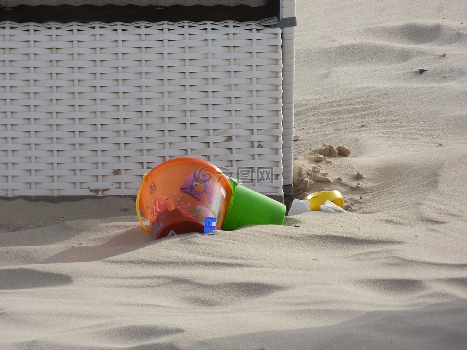被遗忘的玩具,沙滩玩具,沙