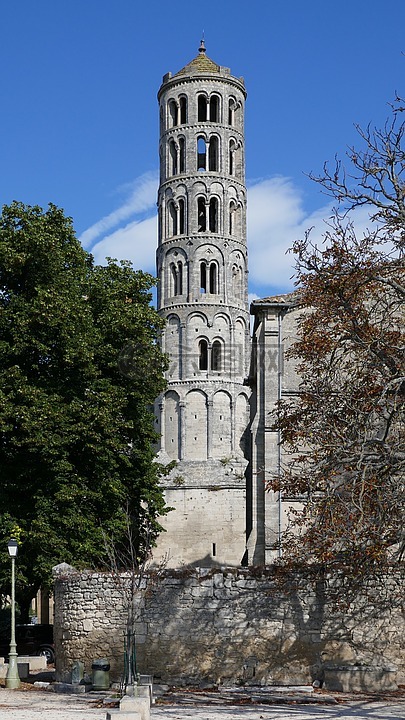 fenestrelle 塔,罗马式,圣 théodorit 大教堂