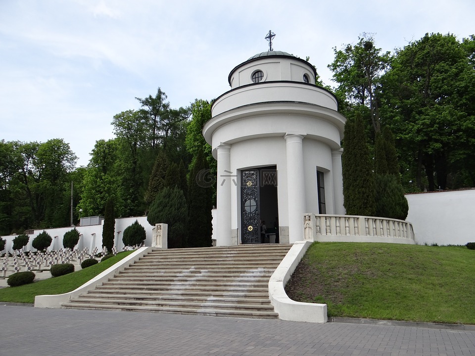 墓地的lwów小鹰,波兰教堂,狮子