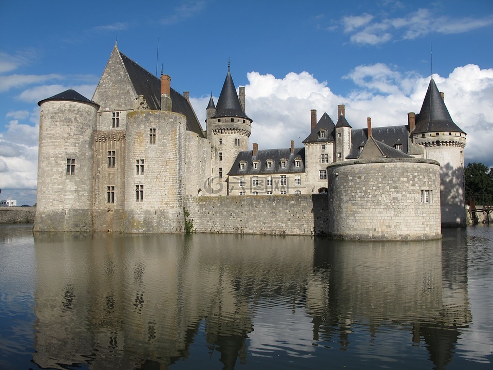 德萨 卢瓦尔河畔的凡尔赛宫,卢瓦尔河谷城堡苏利,庭院的城堡