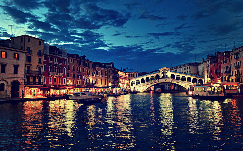 威尼斯夜景海报背景唯美