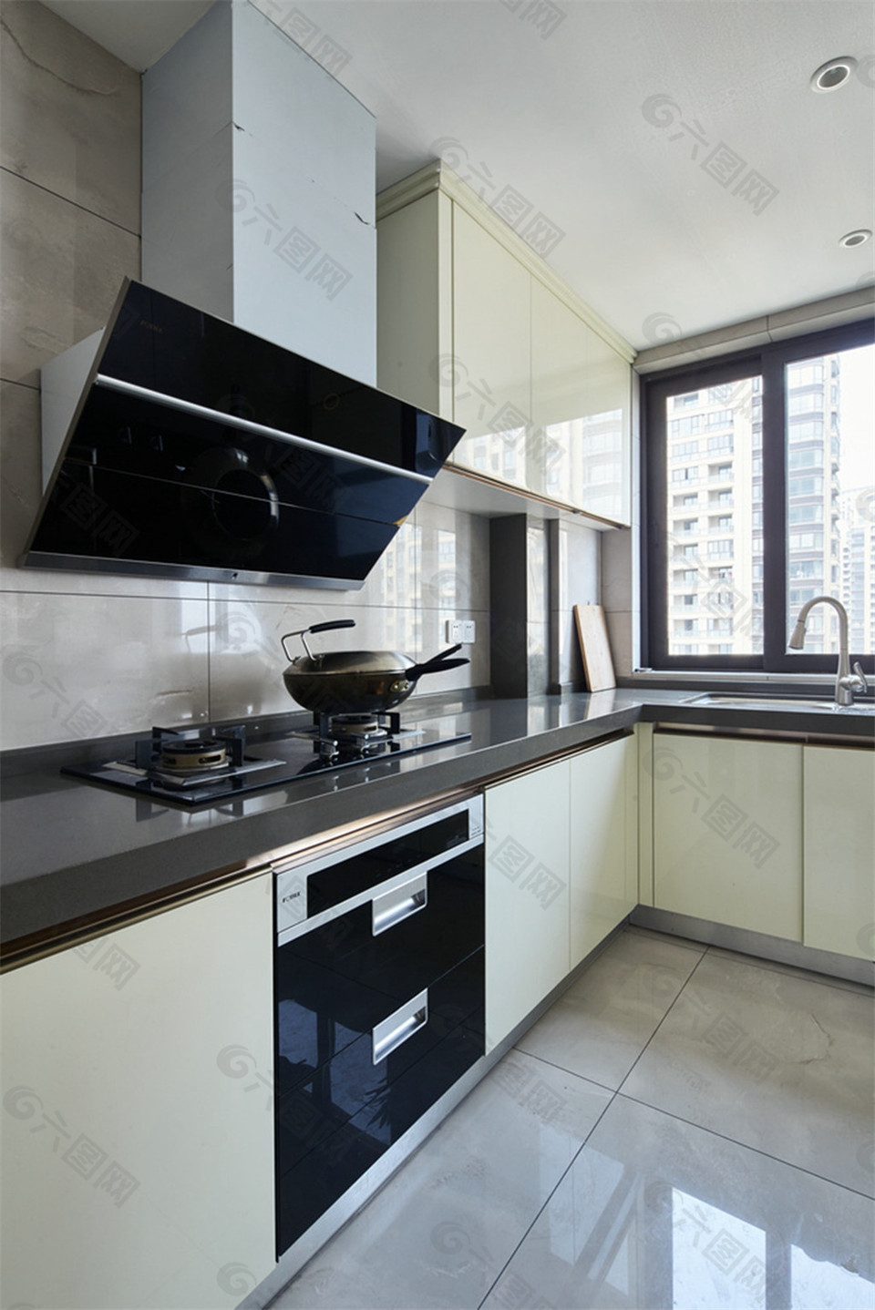 现代简约家居厨房装修效果图