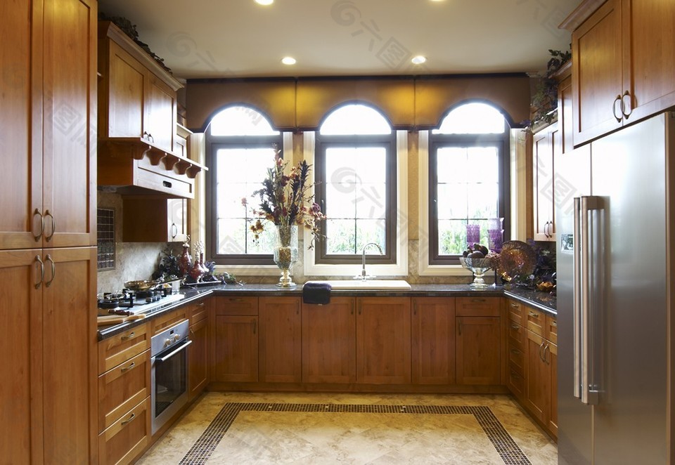 时尚厨房实木橱柜设计图