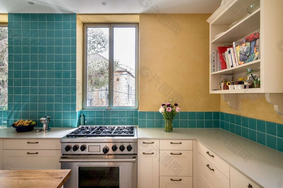 现代别墅厨房装修效果图