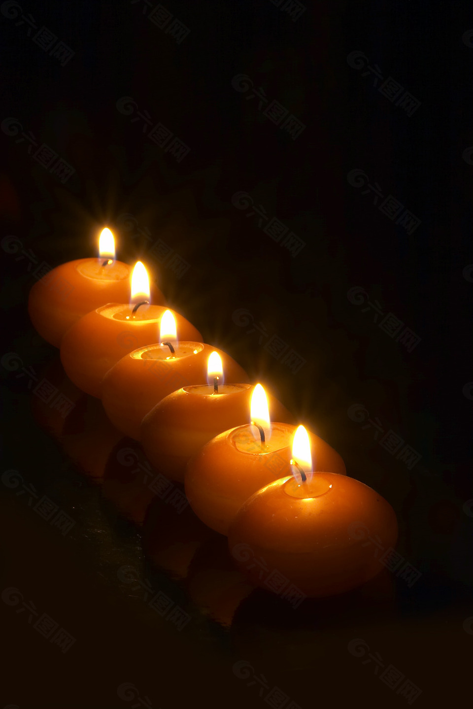 九寨沟地震蜡烛祈福图片