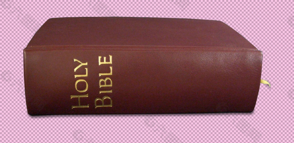 一本很厚的圣经免抠png透明图层素材