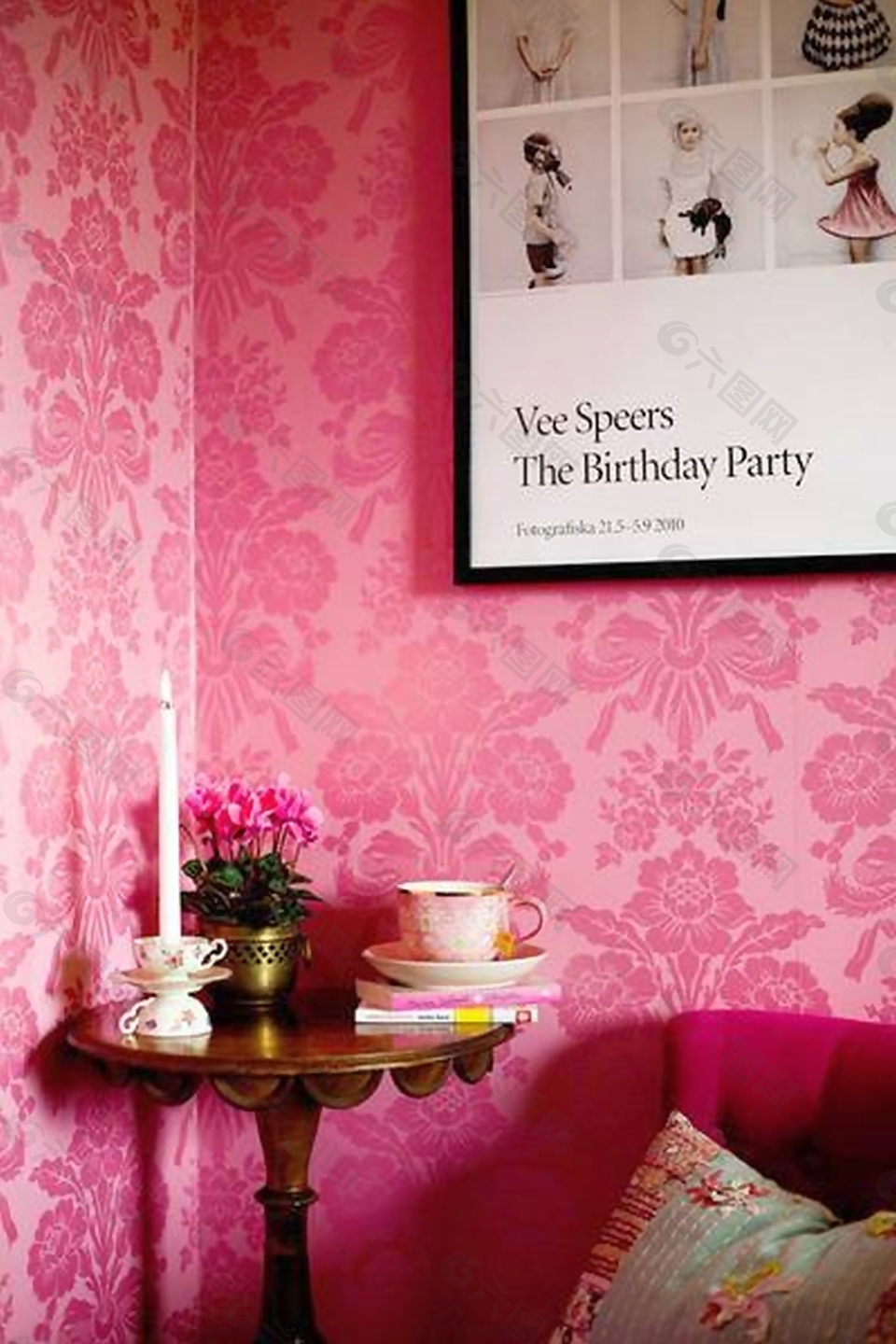 “暗藏玄机”的粉红色壁纸效果图