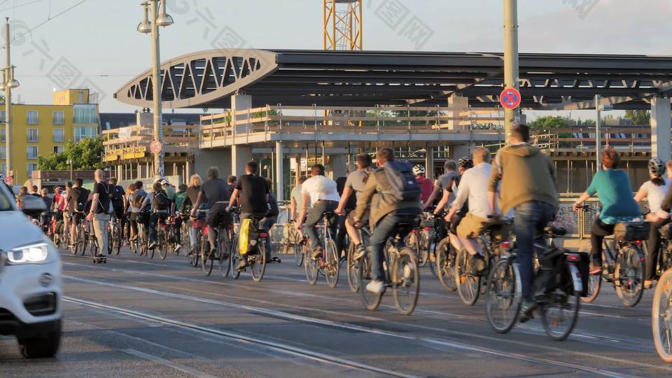 骑自行车的柏林人