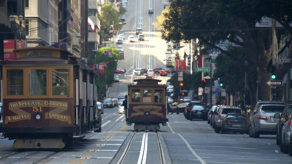加利福尼亚三藩街上的电车