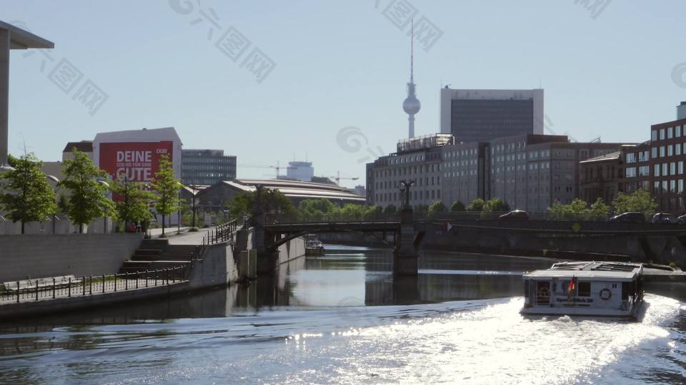 柏林城市风光与河流狂欢
