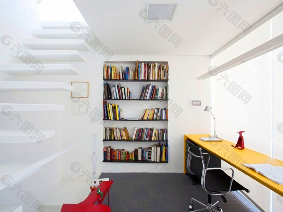 8平米楼梯间小书房装修效果图