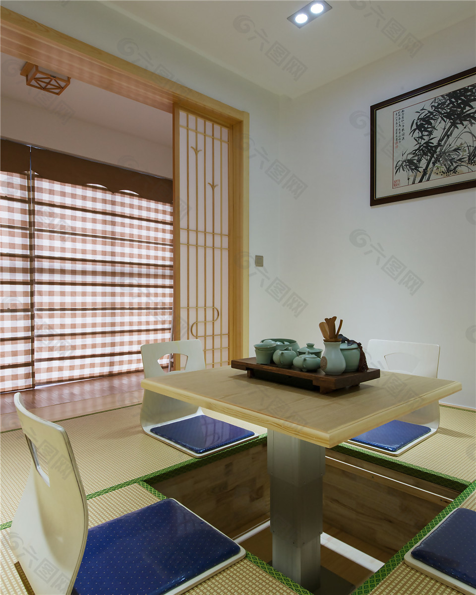 现代简约日式餐桌休闲窗帘射灯装修效果图