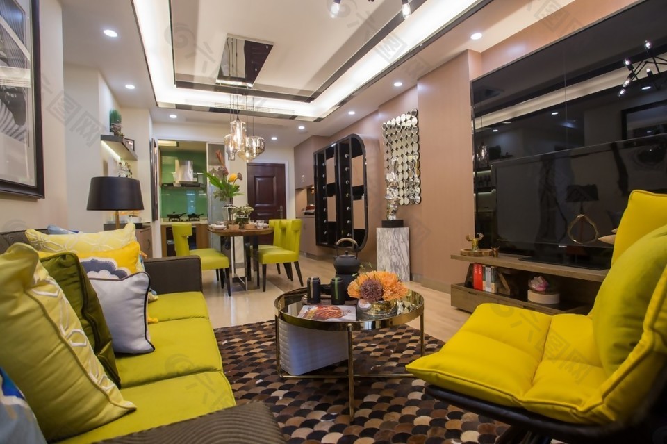 现代时尚客厅亮黄色沙发椅室内装修效果图