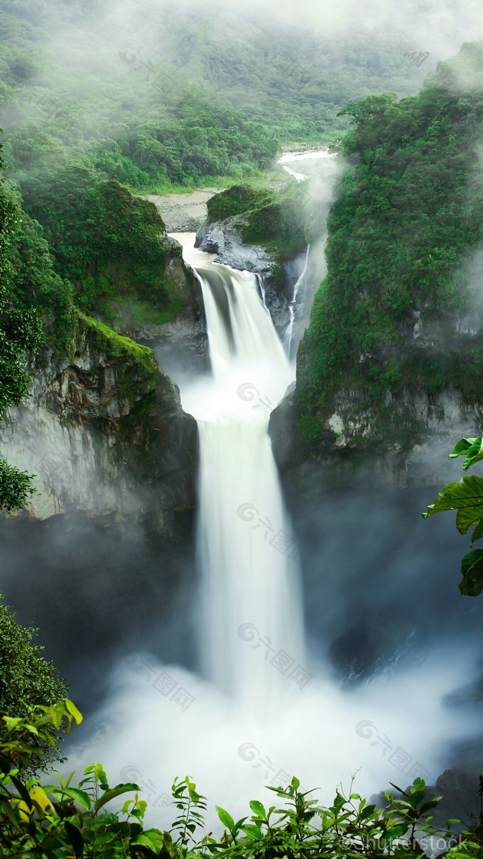 绿色森林高山流水背景背景素材免费下载(图片编号:9000569)-六图网 