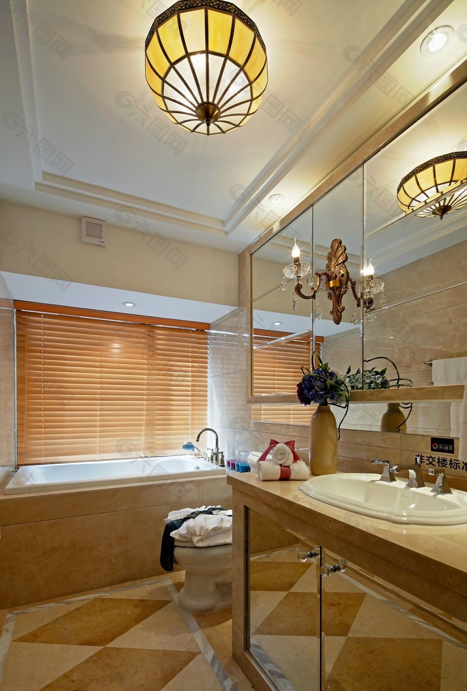 现代时尚浴室褐色吊灯室内装修效果图